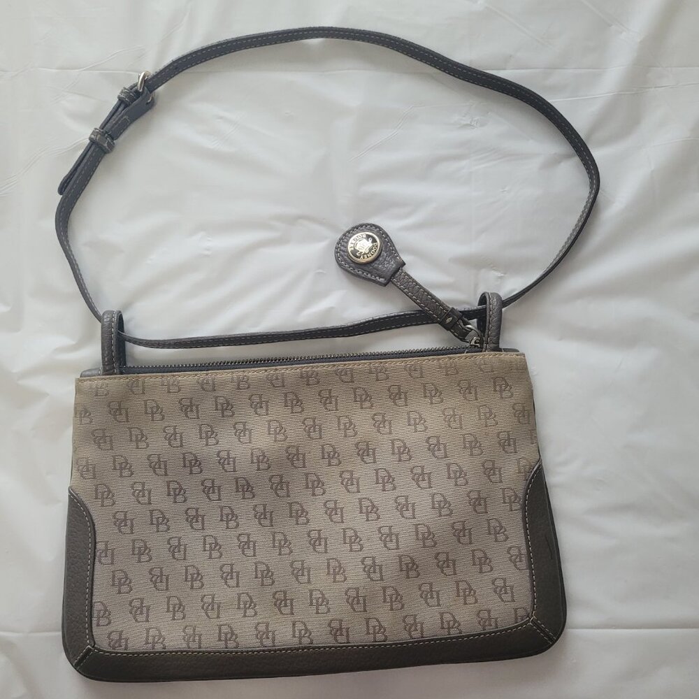 Vintage Dooney & Bourke Purse Slim Zip Top  HO23